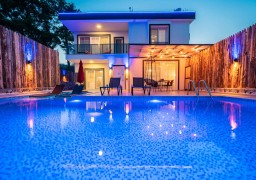 Villa MYSTA Villa MYSTA