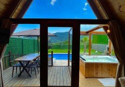 Mavera Bungalov Oval Havuzlu ve Jakuzili Mavera Bungalov Oval Havuzlu ve Jakuzili