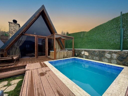 Mavera Bungalov Kare Havuzlu ve Jakuzili Mavera Bungalov Kare Havuzlu ve Jakuzili