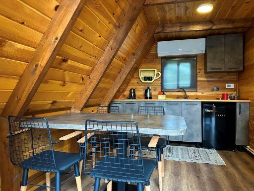 Mavera Bungalov Kare Havuzlu ve Jakuzili Mavera Bungalov Kare Havuzlu ve Jakuzili