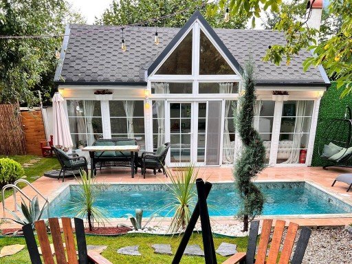 White Deluxe White Deluxe