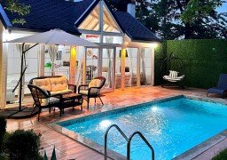 White Deluxe White Deluxe