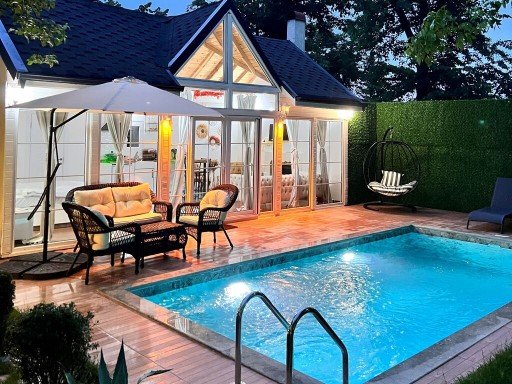 White Deluxe White Deluxe