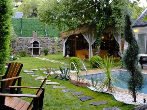 White Deluxe White Deluxe