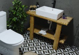 White Deluxe White Deluxe