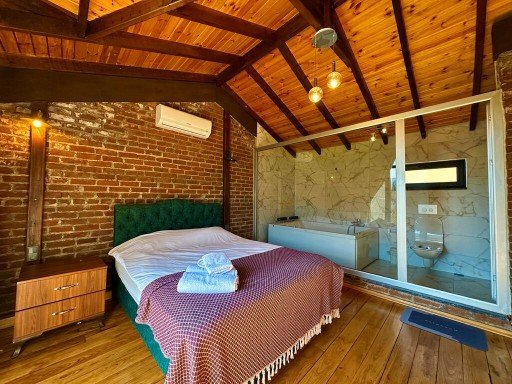 Uğurlu Konakları Uğurlu Konakları