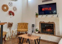 White Deluxe White Deluxe