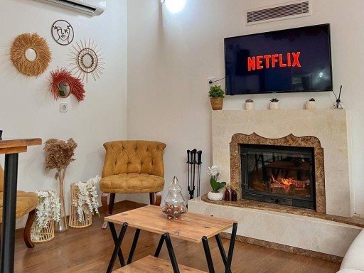 White Deluxe White Deluxe