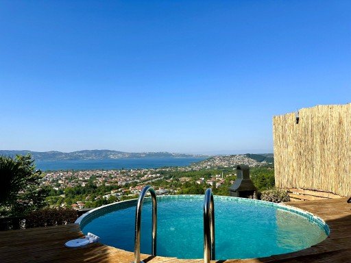 Three White Sapanca Three White Sapanca